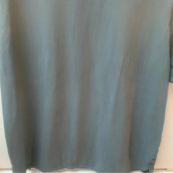 Lululemon Men's Grey Running Shirt - Picture 6 of 9